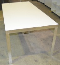 Møtebord / konferansebord fra Unifor i frostet hvitt glass / krom, 180x90cm, passer 6 personer, pent brukt