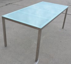 Møtebord / konferansebord / skrivebord fra IKEA i frostet glass / krom, 180x85cm, passer 6-8 personer, pent brukt