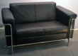 Solgt!Loungesofa: 2-seter sofa i sort - 1 / 2
