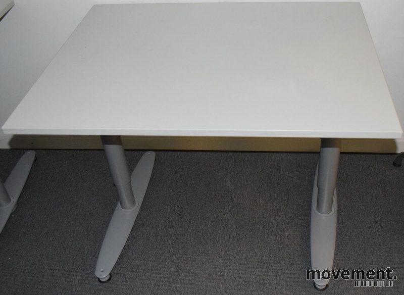 Solgt!Kinnarps T-serie kompakt skrivebord - 2 / 3