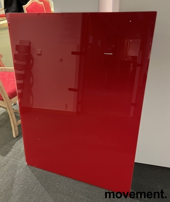 Whiteboard i rødt glass fra