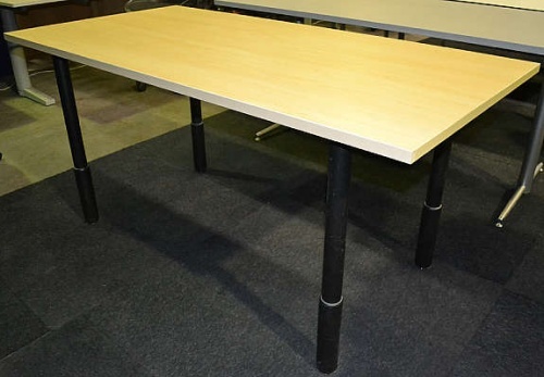 Solgt!Skrivebord rektangulært 160x80cm i - 2 / 2