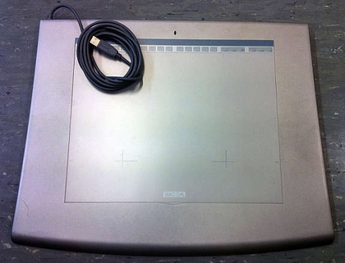 Solgt!Wacom Intuos 2 stort tegnebrett, - 1 / 2