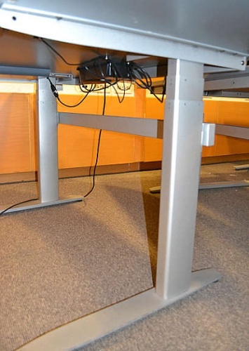 Solgt!Elektrisk hevsenk skrivebord i - 3 / 4