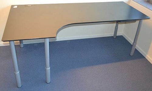Solgt!Skrivebord i grått, hjørneløsning - 1 / 4