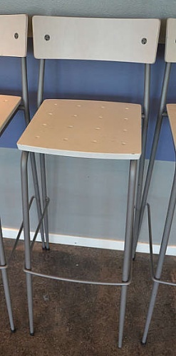 Solgt!Moderne barkrakker / barstoler i - 1 / 3