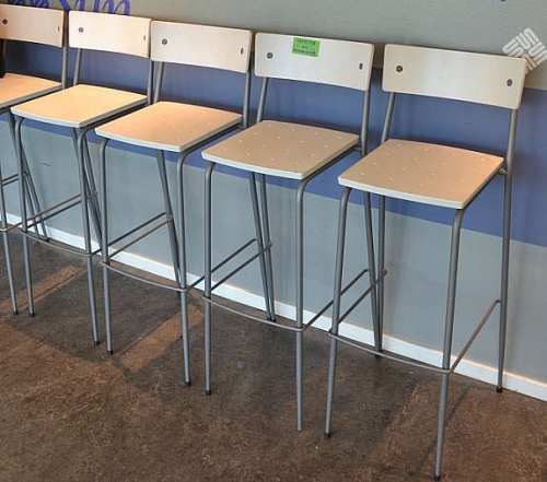 Solgt!Moderne barkrakker / barstoler i - 3 / 3