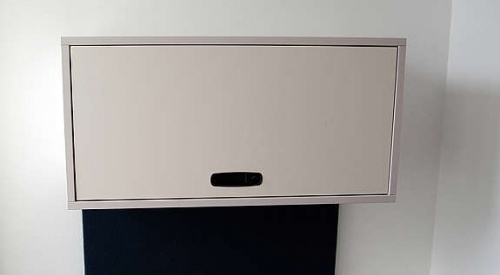Solgt!Vitra vegghengt skap i hvitt, - 1 / 3