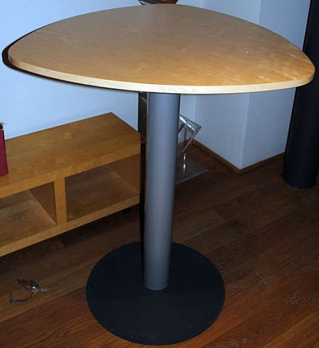 Solgt!Kinnarps ståbord i bjerk - 1 / 3