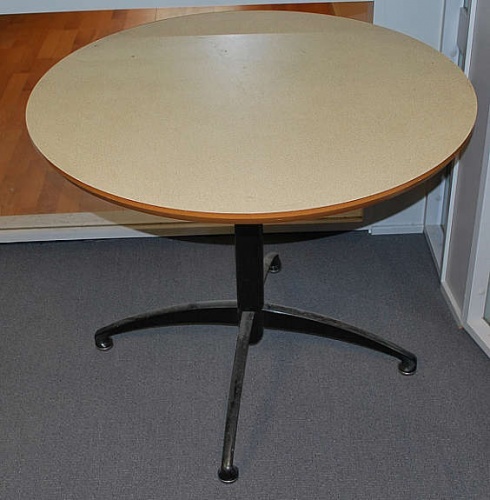 Solgt!Rundt bord i beige laminat Ø=90cm, - 1 / 2