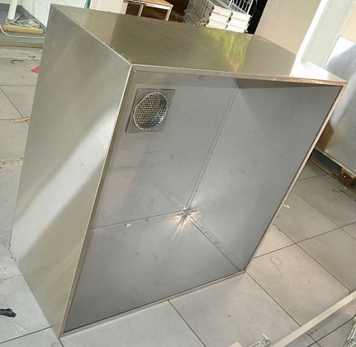 Solgt!Ventilasjonshette / avtrekkshette - 1 / 2