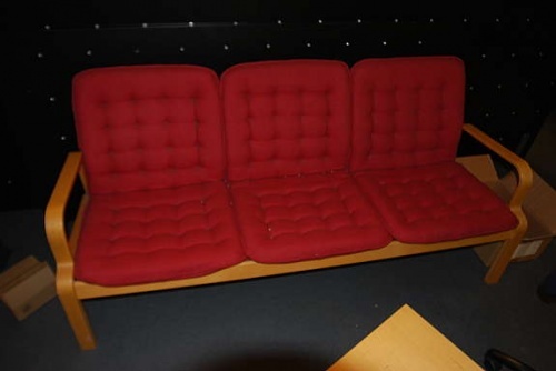 Solgt!Sofa for kontor i lys bøk trukket i - 2 / 2