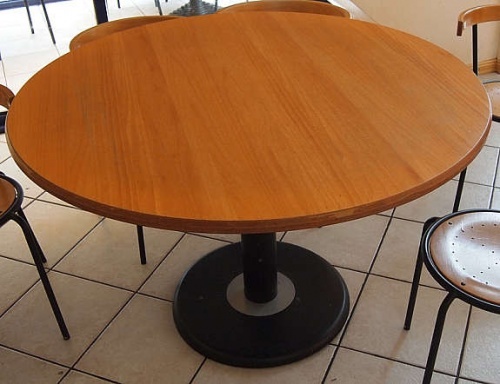 Solgt!Runde bord til kafe Ø=117cm H=72cm, - 1 / 3