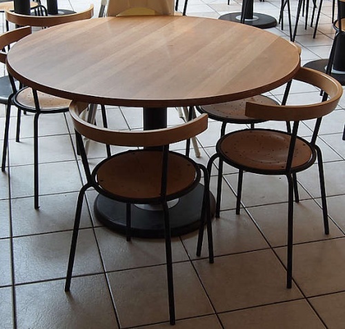 Solgt!Runde bord til kafe Ø=117cm H=72cm, - 3 / 3