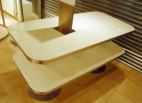 Solgt!Butikkinnredning, Utstillingsbord i - 1 / 4