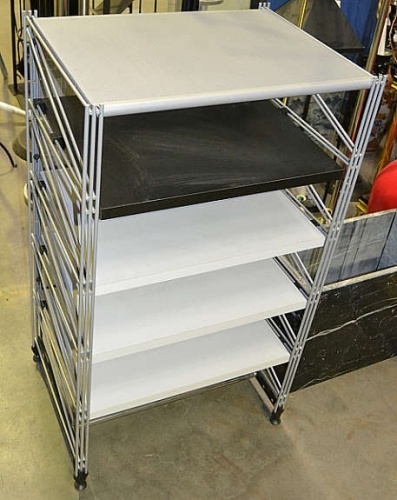 Solgt!Liten design-hylle fra Caimi,