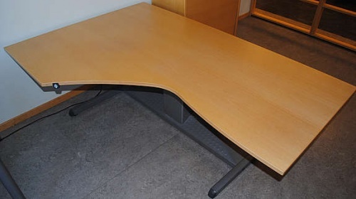 Solgt!Kinnarps elektrisk hevsenk - 2 / 3