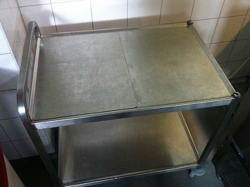 Solgt!Hylletralle i rustfritt stål, med - 5 / 5