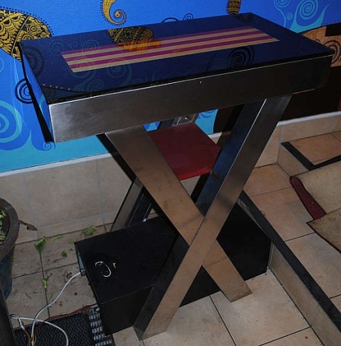 Solgt!Utstillingsbord / disk / stand i - 1 / 2