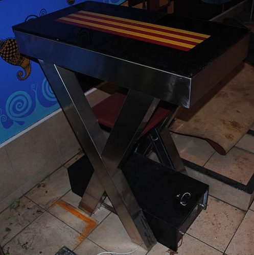 Solgt!Utstillingsbord / disk / stand i - 2 / 2