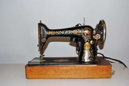 Solgt!Gammel symaskin, Singer Simanco RF - 1 / 3