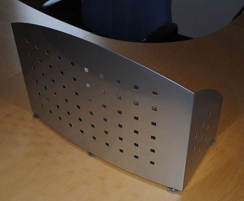 Solgt!Kabelskjuler til disk/ skrivebord i - 1 / 3