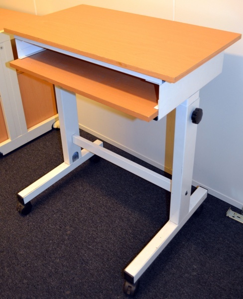 Solgt!Terminalbord 70x40cm i bøk, pent - 1 / 3