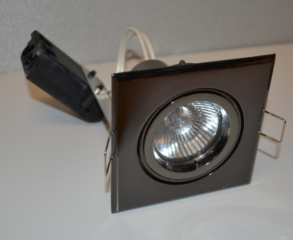 Solgt!Downlights Tellus i sort krom fra - 1 / 5