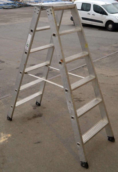 Solgt!Stige, tosidig industritrapp, 140cm - 1 / 2