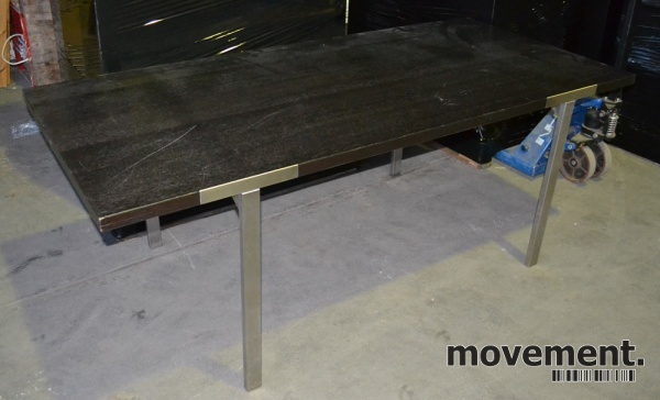 Solgt!Skrivebord / arbeidsbord brunt - 1 / 2