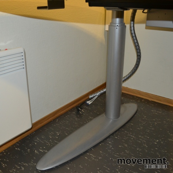 Solgt!Skrivebord fra Duba-B8 i bjerk, med - 3 / 4