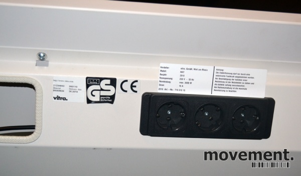 Solgt!Vitra elektrisk hevsenk skrivebord - 2 / 3