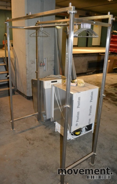 Solgt!Garderobestativ i stål, 150cm - 2 / 2