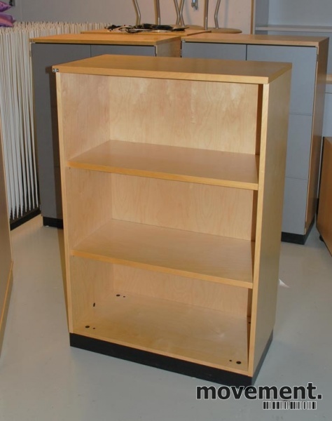Solgt!EFG Dyp bokhylle i bjerk 119,5cm - 1 / 3