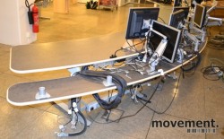 Buet skrivebord for kontrollrom / kommandosentral med el.hevsenk, pent brukt