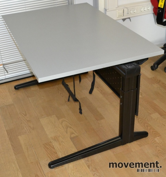 Solgt!Skrivebord fra Martela i lyst - 4 / 4