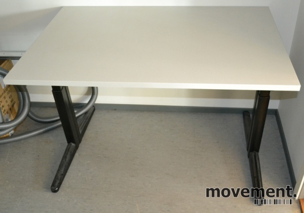 Solgt!Skrivebord fra Martela i lyst - 2 / 4