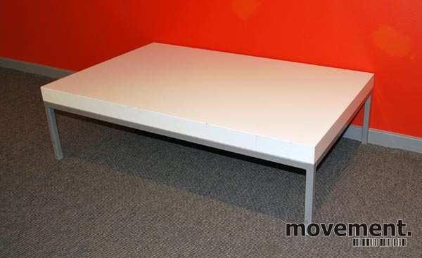 IKEA Klubbo hvitt loungebord sofabord,28 cm høyde, 97 cm IKEA Klubbo hvitt loungebord sofabord,28 cm høyde, 97 cm