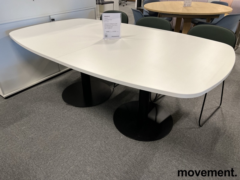 Solgt!Moderne møtebord i hvitt fra - 1 / 6