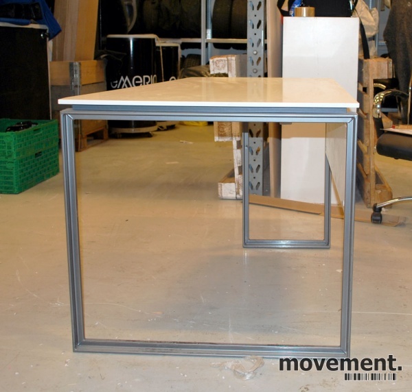 Solgt!Asymmetrisk skrivebord i hvitt / - 4 / 4