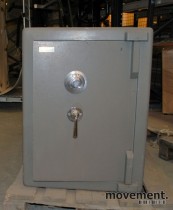 Chubbsafe S 2 W 7/1 liten safe med kodelås, åpen dør, 74 cm høyde, pent brukt
