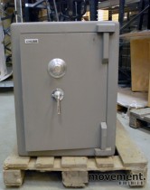 Chubbsafe S 2 W 7/1 liten safe med kodelås, åpen dør, 74 cm høyde, pent brukt