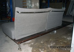 Living Divani lav 2seter sofa i brunt, sittehøyde 37 cm, 185 cm bredde, brukt