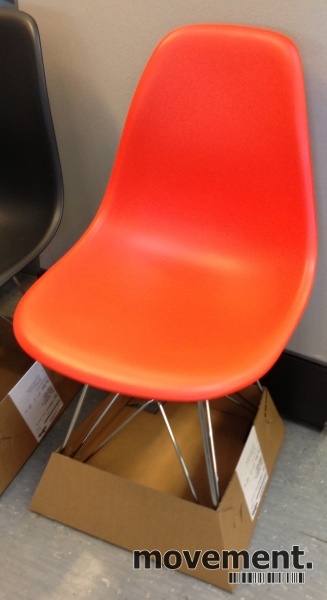 Vitra DSR besøksstoler i rødt, Design:Charles & Ray Eames Pent brukte originale Vitra Eames DRS stoler, Poppy Red 2