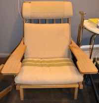 Hans Wegner GE375 lenestol i eik, produsert av Getama, Danmark, pent brukt