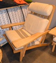 Hans Wegner GE375 lenestol i eik, produsert av Getama, Danmark, pent brukt