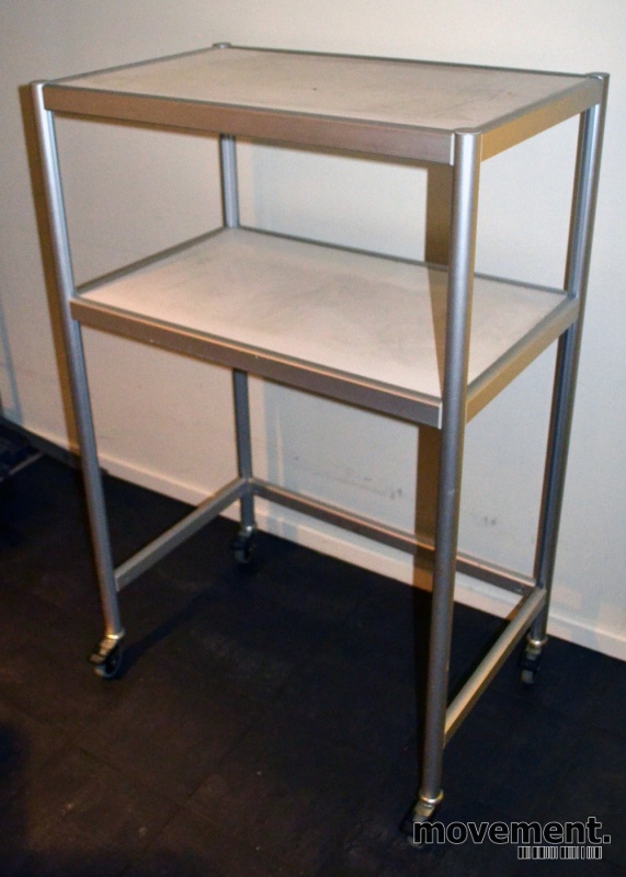 Solgt!Tralle / trillebord på 4 hjul, - 1 / 2