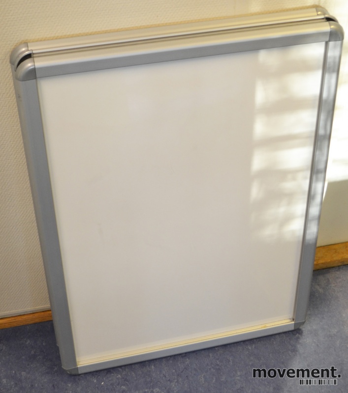 Solgt!Klipsrammer i aluminium / plexi for