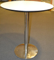 Solgt!Ståbord med rund plate i hvitt - 2 / 3