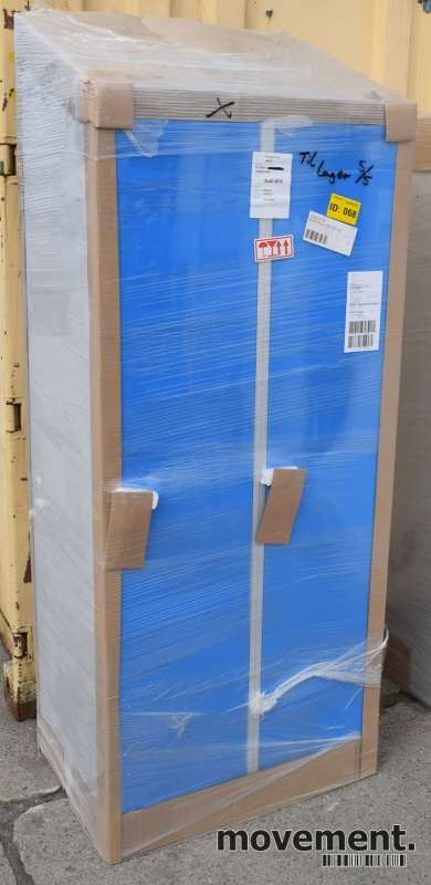 Solgt!Garderobeskap i stål, 2 rom i - 1 / 2